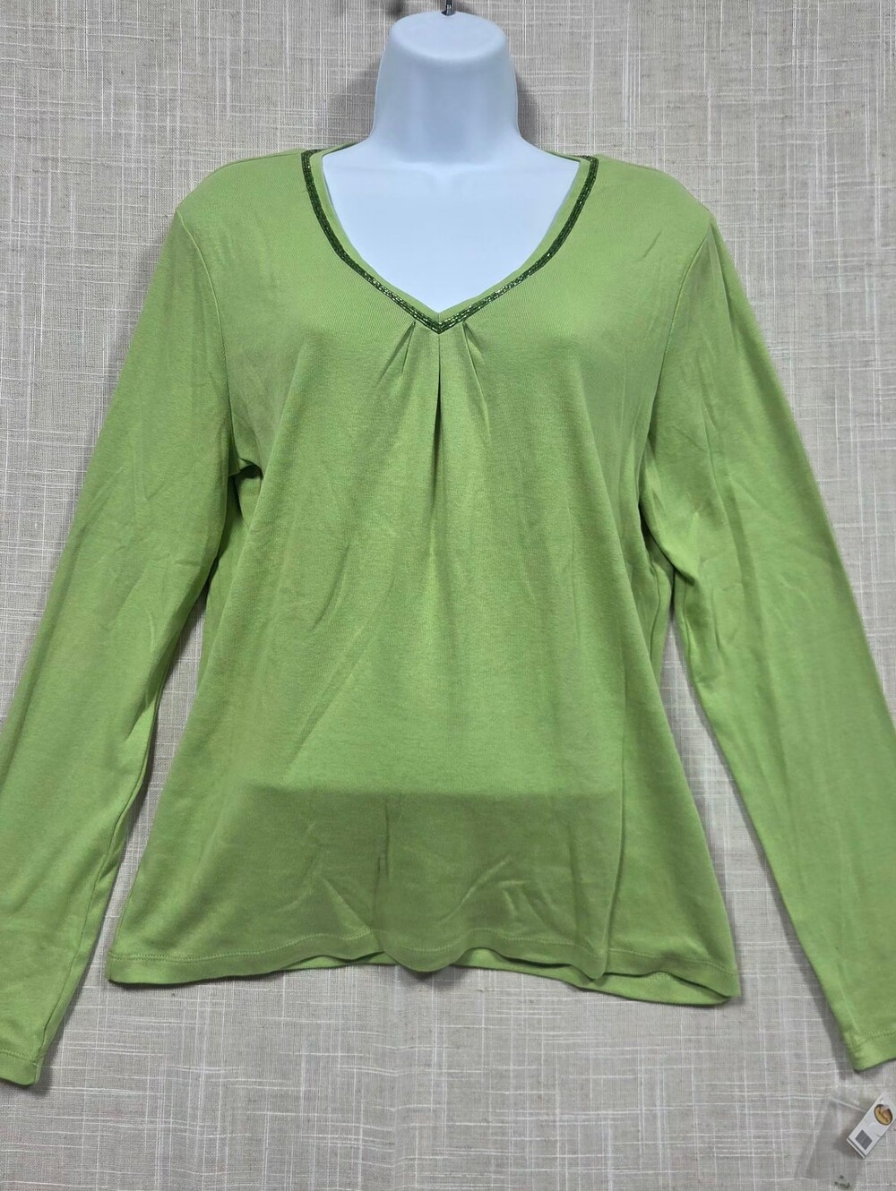 Talbots Women's Lime Green V-Neck Long Sleeve Top Size Large NWT.
